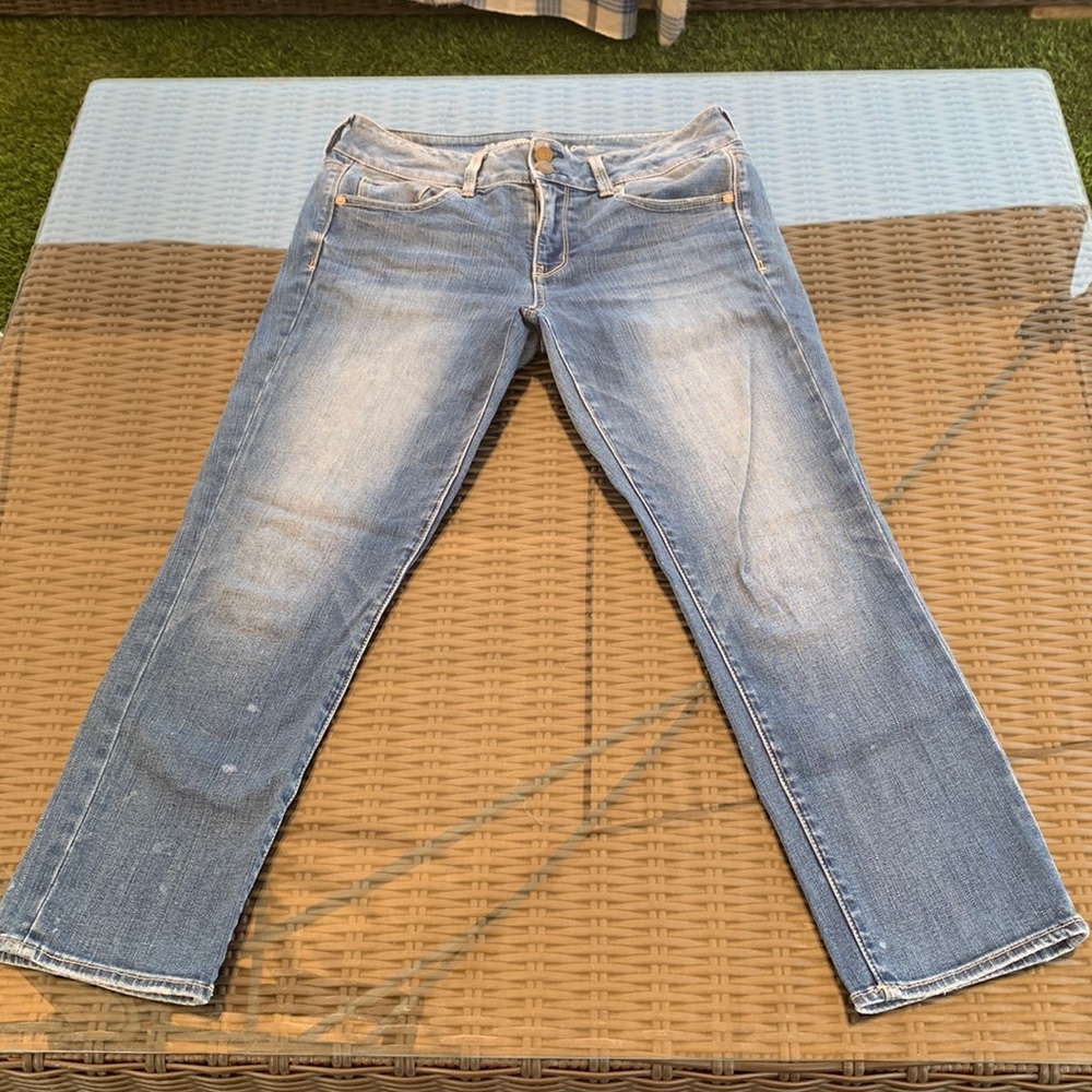 American Eagle Outfitter, Fits 6-7 stretching material, Jeggins, Faded Blue